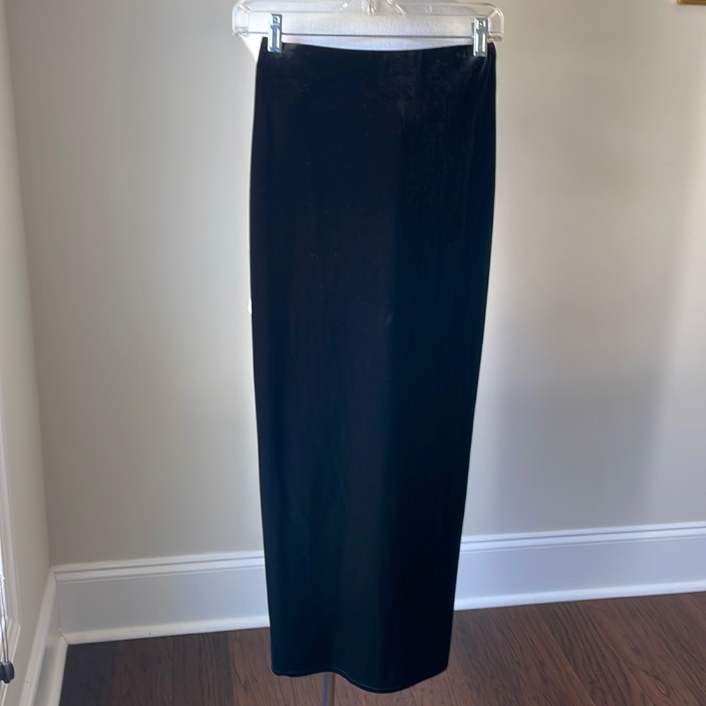 Long black pencil skirt